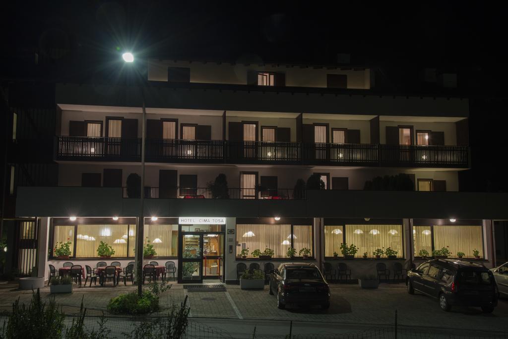 Hotel Cima Tosa San Lorenzo Dorsino Buitenkant foto