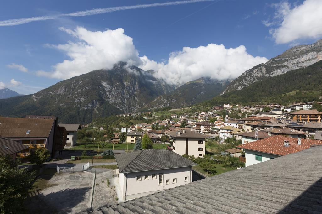 Hotel Cima Tosa San Lorenzo Dorsino Buitenkant foto